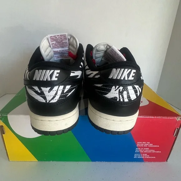 Nike Sb Dunk low og qs Quartersnacks size 8.5 Zebra print new in box.
